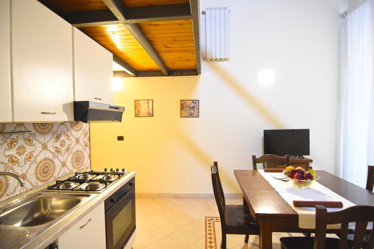 Case Cosi Apartments - Napoli Bagian luar foto